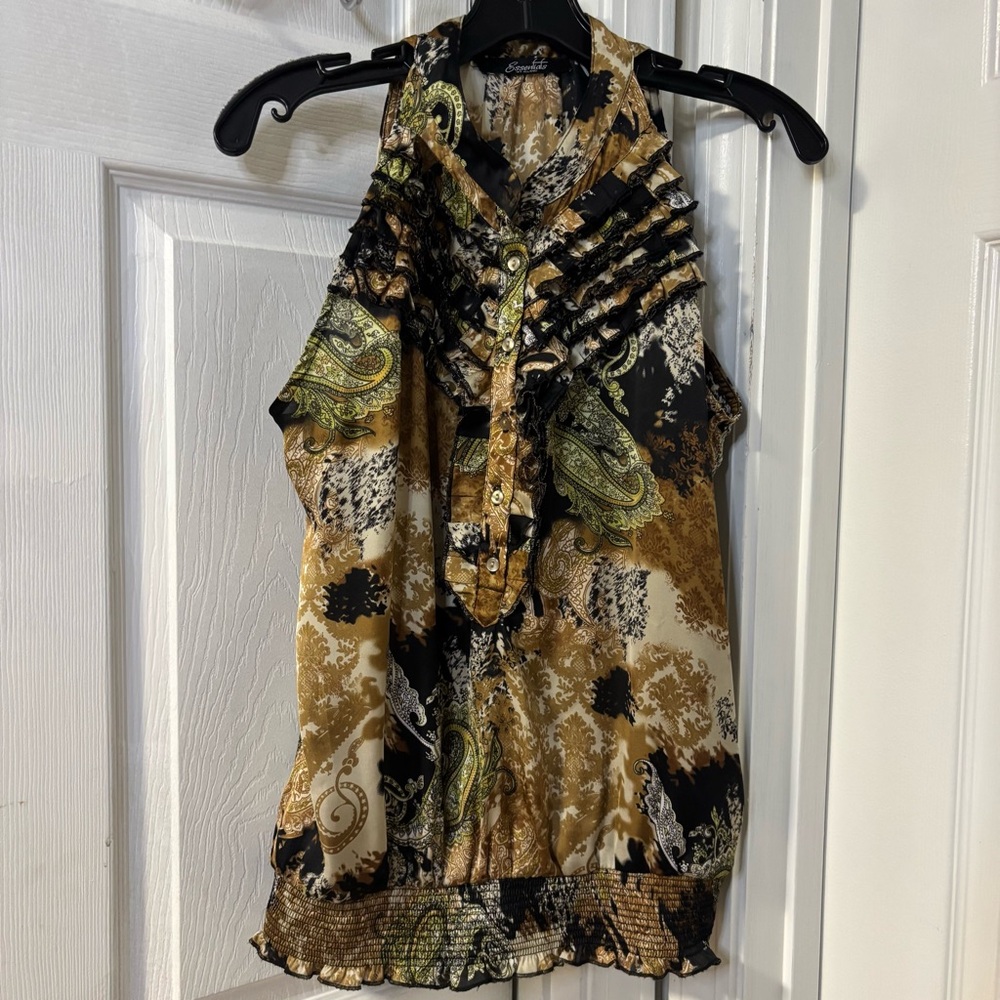 Essentials by Milano Y2K Boho Black and Gold Paisley Sleeveless Blouse Medium